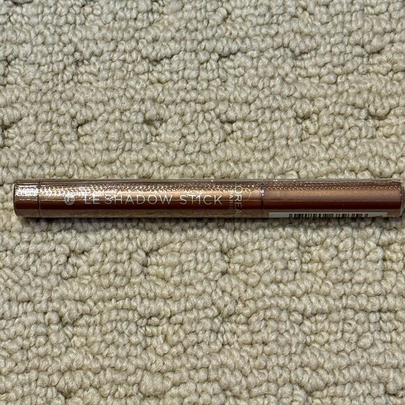 New Loreal LeShadow Eyeshadow Stick 230 Magnetic Bronze - Picture 1 of 2